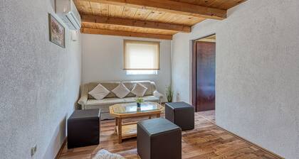 Plitvice Lakes House By The Creek