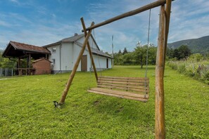 Family House, Multiple Bedrooms (Plitvice Lakes House By The Creek) | Property grounds