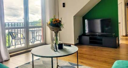 Beautiful and comfortable apartment with the lake view