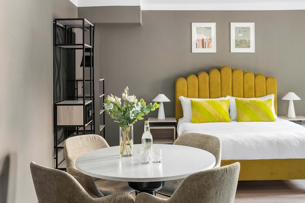 XL Studio, Kitchenette, Sofa Bed | Premium bedding, in-room safe, individually furnished