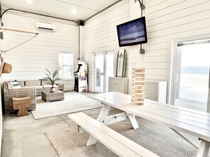 House, 5 Bedrooms | Interior