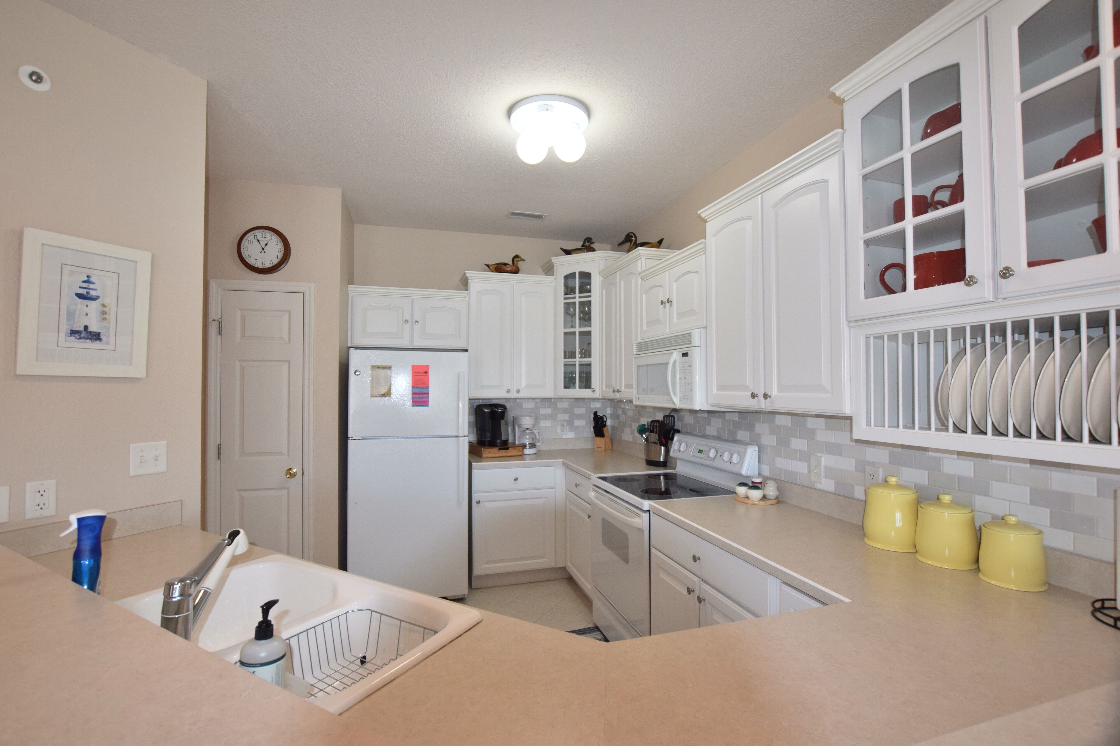 WATERFRONT Condo/Bristol Bay/Screened in balcony/Boat Slip Available & Garage