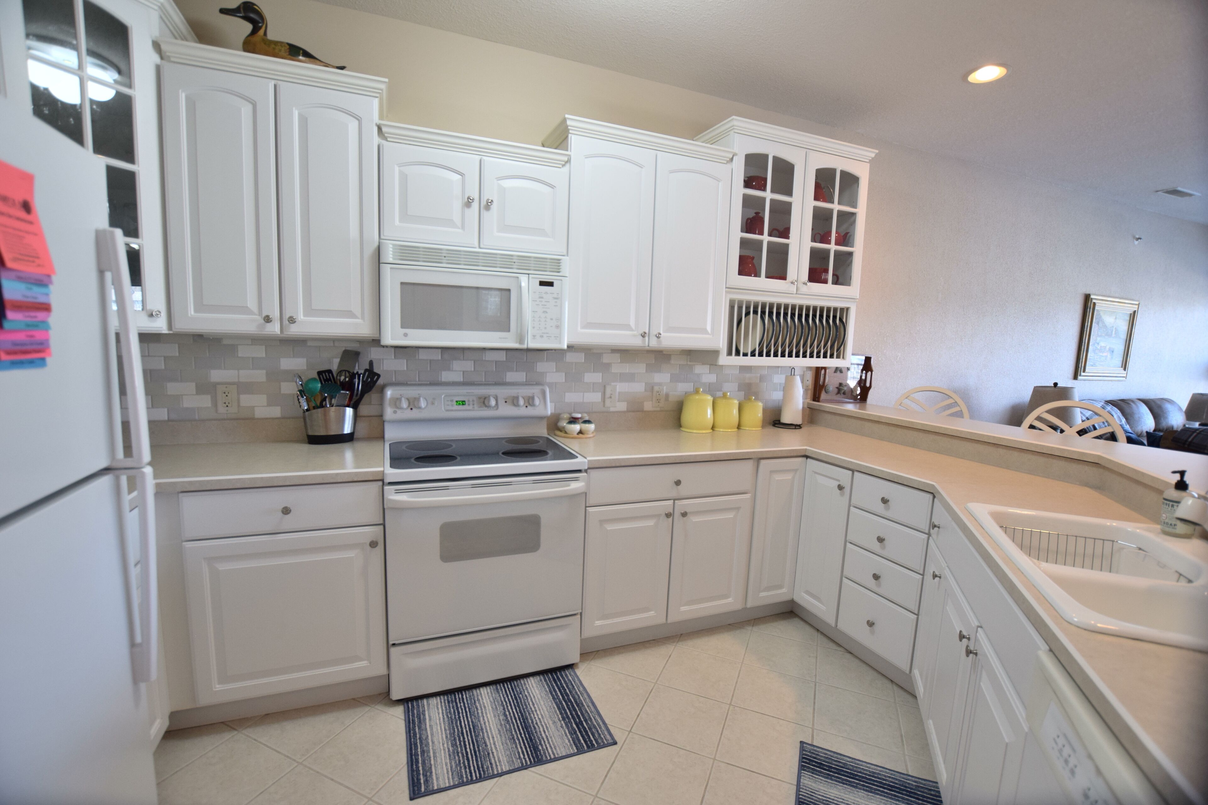 WATERFRONT Condo/Bristol Bay/Screened in balcony/Boat Slip Available & Garage