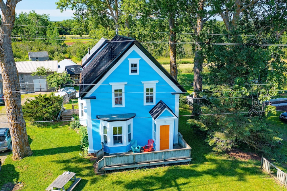 Historic farmhouse on organic veggie farm on the Bay of Fundy
