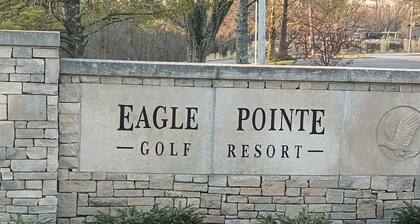 >1 Mile from Monroe Lake, 24 minutes away from Indiana University