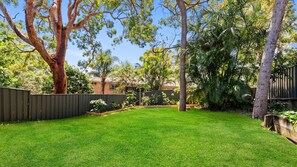 Property grounds - Trumpeter (Corlette)