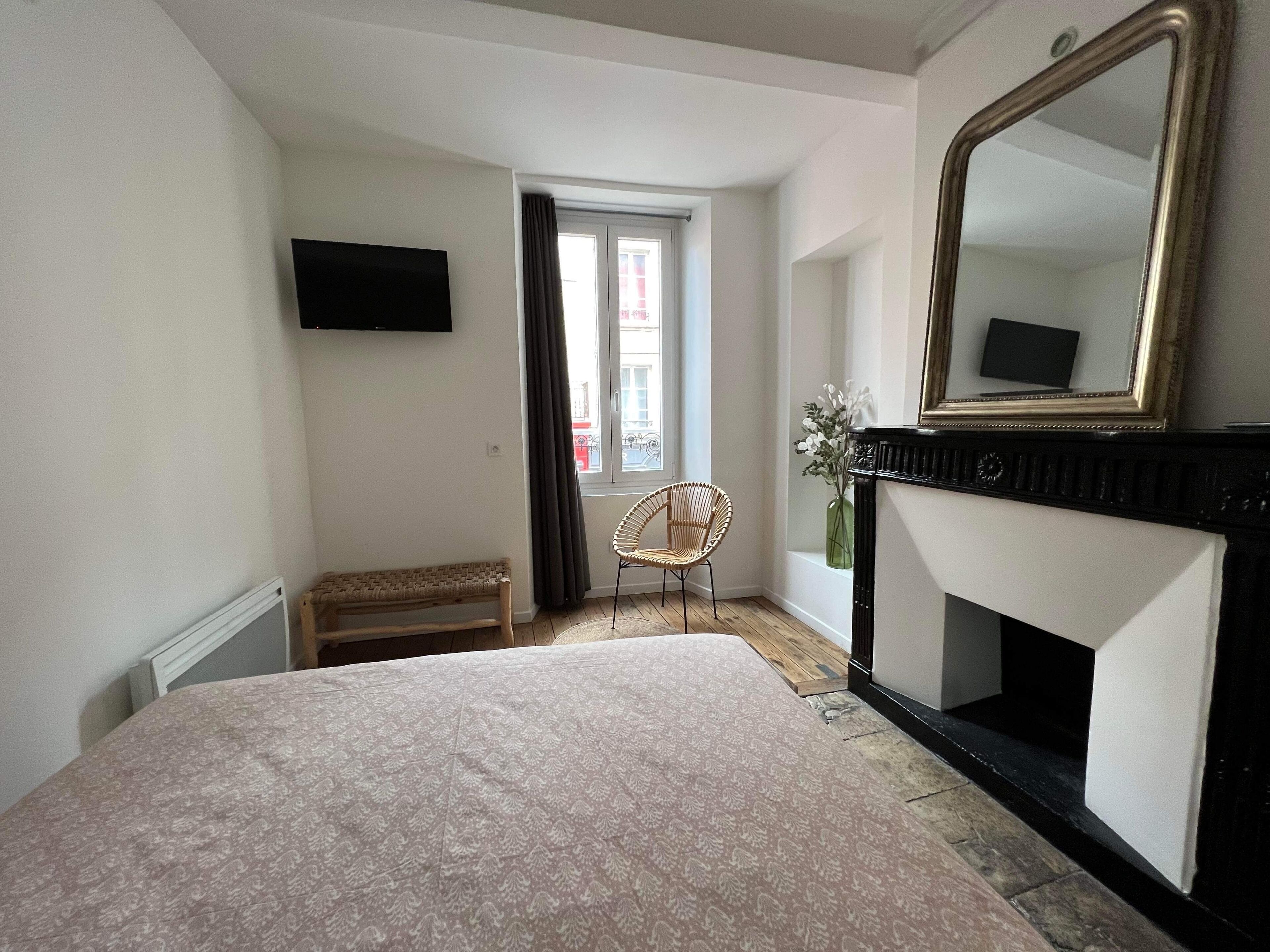 3 chambres, fer et planche à repasser, lit parapluie, Wi-Fi gratuit