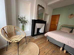 3 bedrooms, iron/ironing board, travel cot, free WiFi