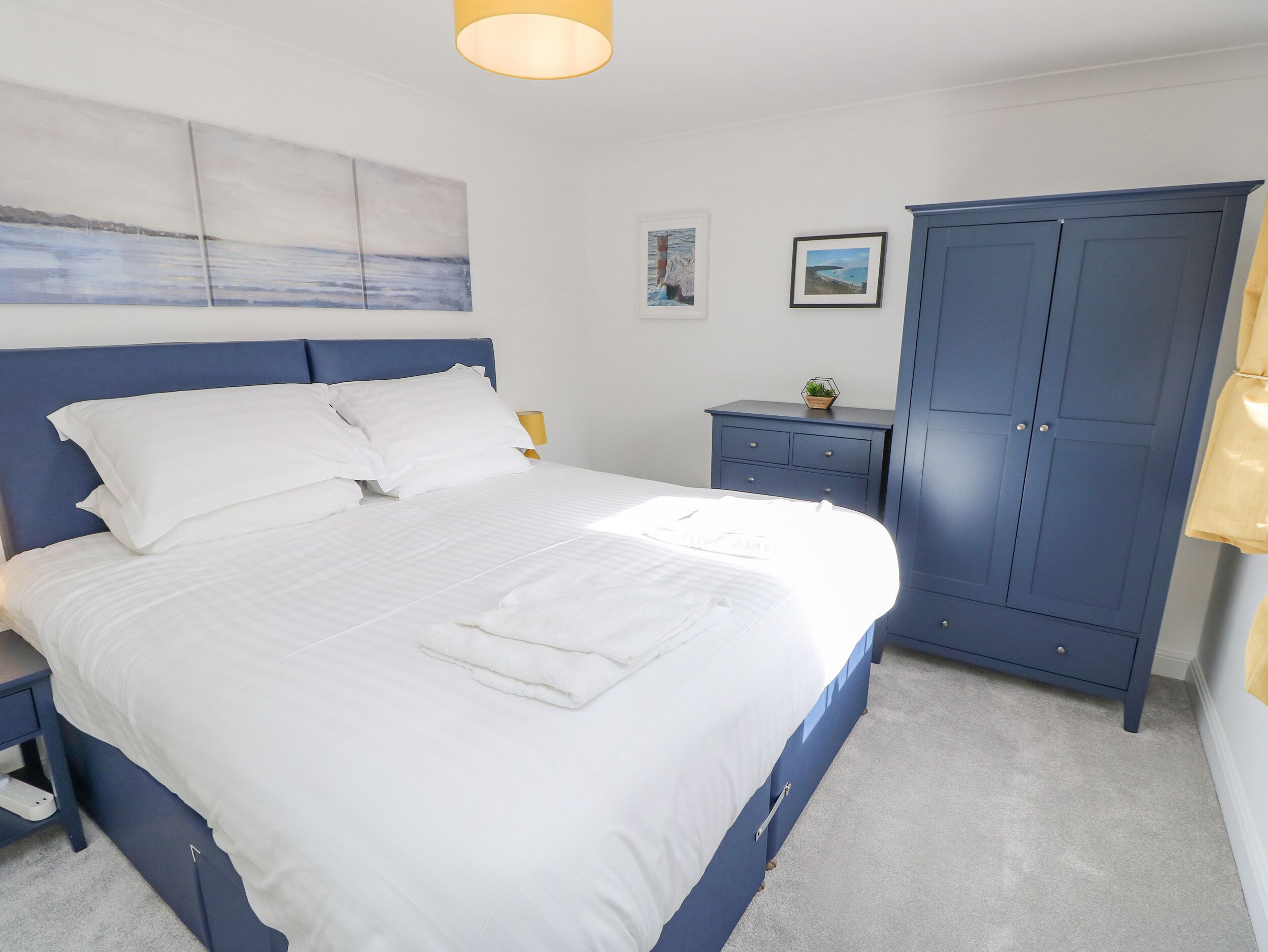 3 bedrooms, individually decorated, individually furnished, free WiFi