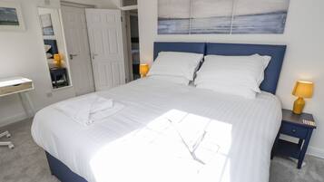 3 bedrooms, individually decorated, individually furnished, free WiFi