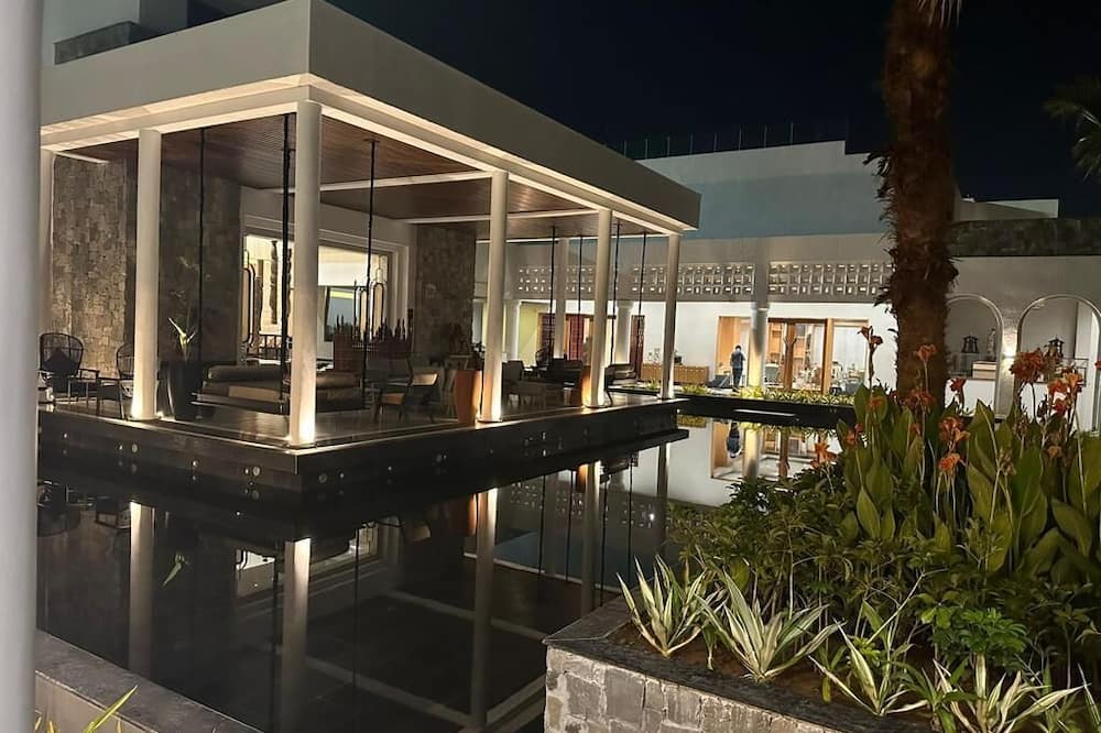 Pramod Lands End Resort, a Member of Radisson Individuals - Mantridi