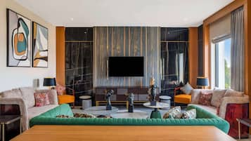 Premium bedding, down duvets, minibar, in-room safe