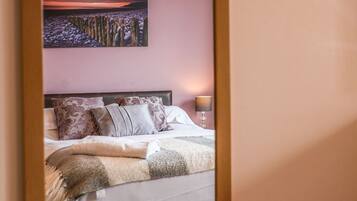 3 bedrooms, individually decorated, individually furnished, free WiFi