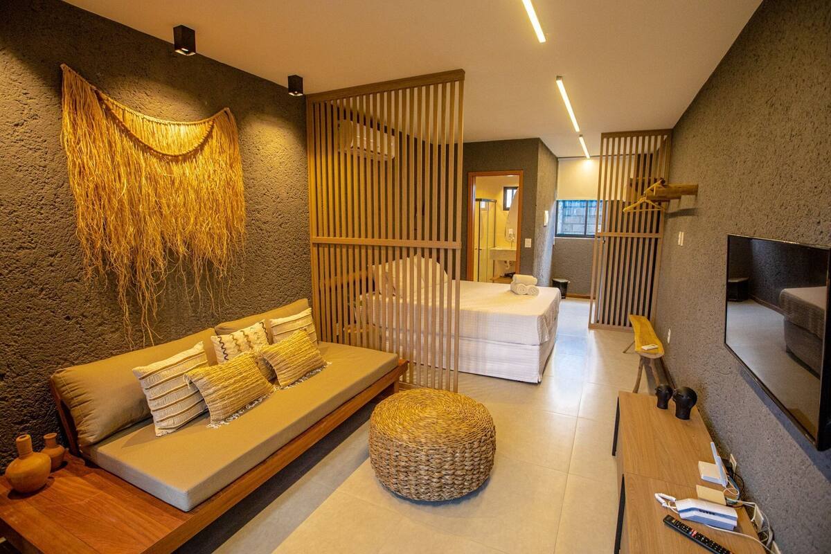 Basic Studio | Premium bedding, WiFi (free), individually decorated, bed sheets