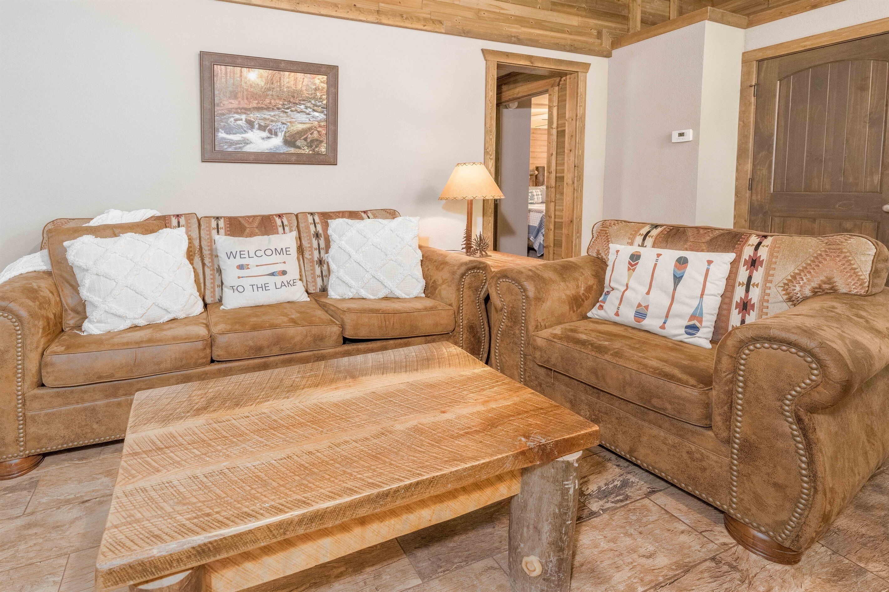 Smart TV, fireplace, DVD player