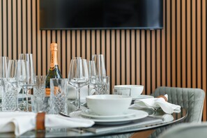 Signature-huoneisto | Ruokailu omassa huoneessa