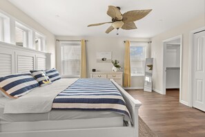 4 Schlafzimmer, Bügeleisen/Bügelbrett, kostenloses WLAN, Bettwäsche