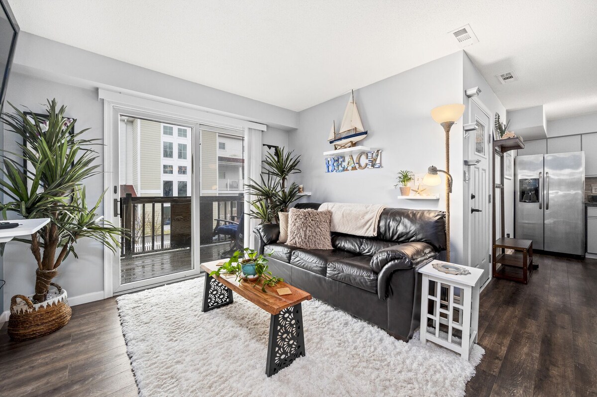 Surf Crest 101 - Pet Friendly Condo in a Great Downtown OCMD Location!