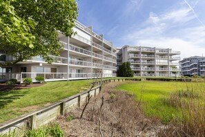 Exterior - Triton's Trumpet C304 by Seaside Vacations & Sales (Ocean City)