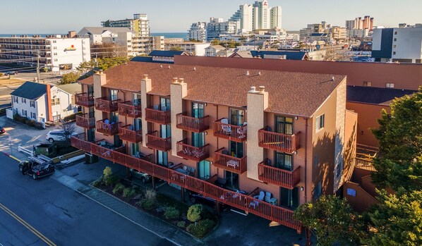 Exterior - Yellow Bird 7 by Seaside Vacations & Sales (Ocean City)