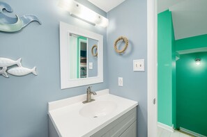 Towels - Yellow Bird 7 by Seaside Vacations & Sales (Ocean City)