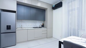디자인 아파트 | 전용 주방 | 대용량 냉장고, 쿡탑, 그리들, 조리 도구/접시/주방 기구