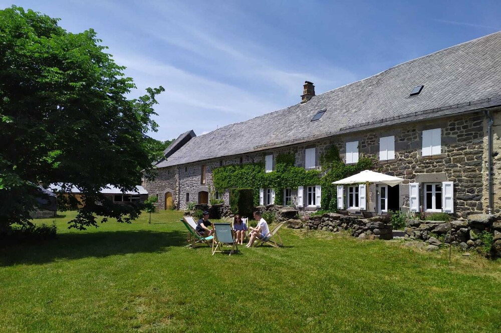 Grande Maison Familiale à Proximité de Sentiers de Randonnées