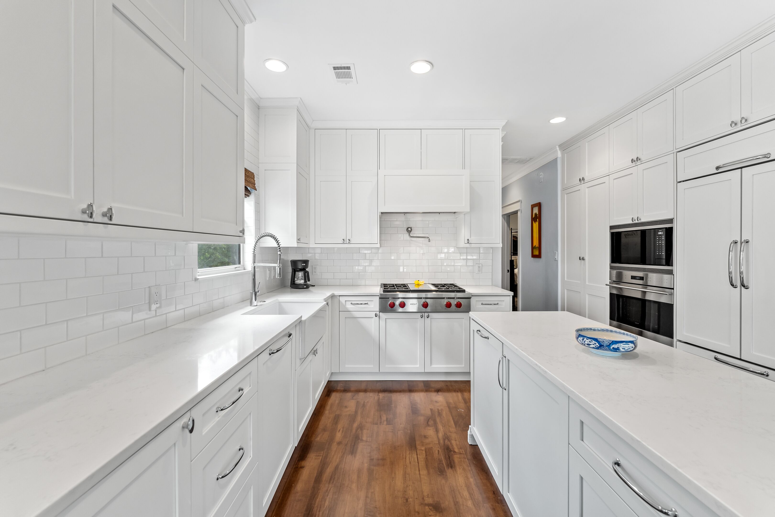 ONE OF A KIND! 3BR/3BA + Carriage House in Crystal Lake with 6 Seat Golf Cart