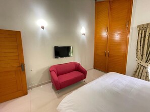 Habitació doble Deluxe | 1 dormitori, planxa i posts de planxar, wifi gratuïta i roba de llit 