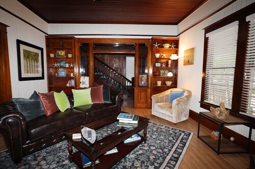 The Boutique Lagoon House