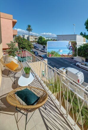 Executive Double Room, Balcony | Balcony - Le Palmette Suites (Cagliari)