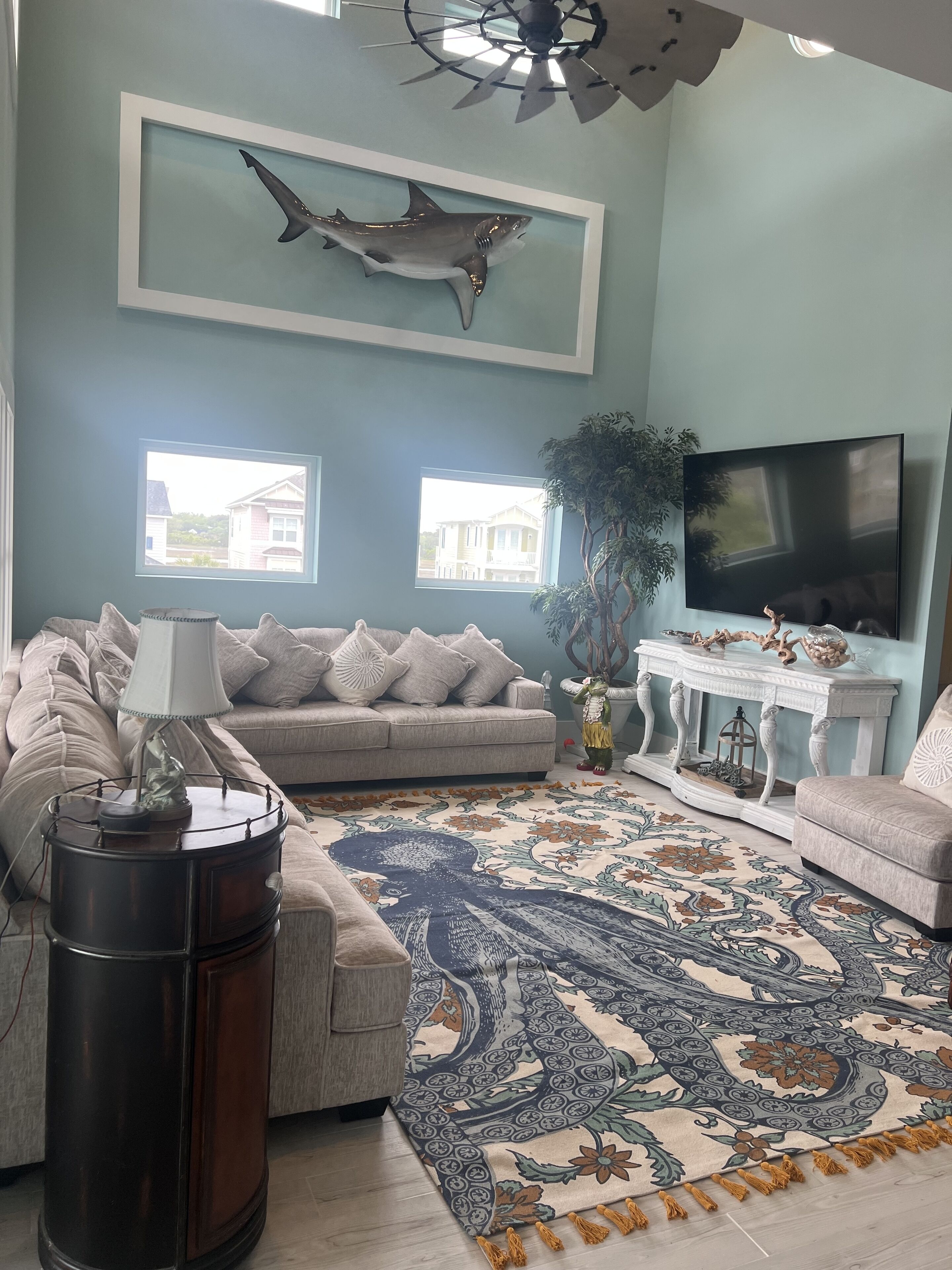 8 Bedrooms, 7F2H Baths, Lg saltwater Pool, Elevator, short walk to the beach.