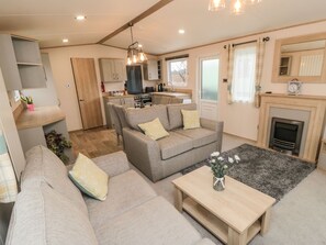 Living area - 20 Wolds View (Malton)