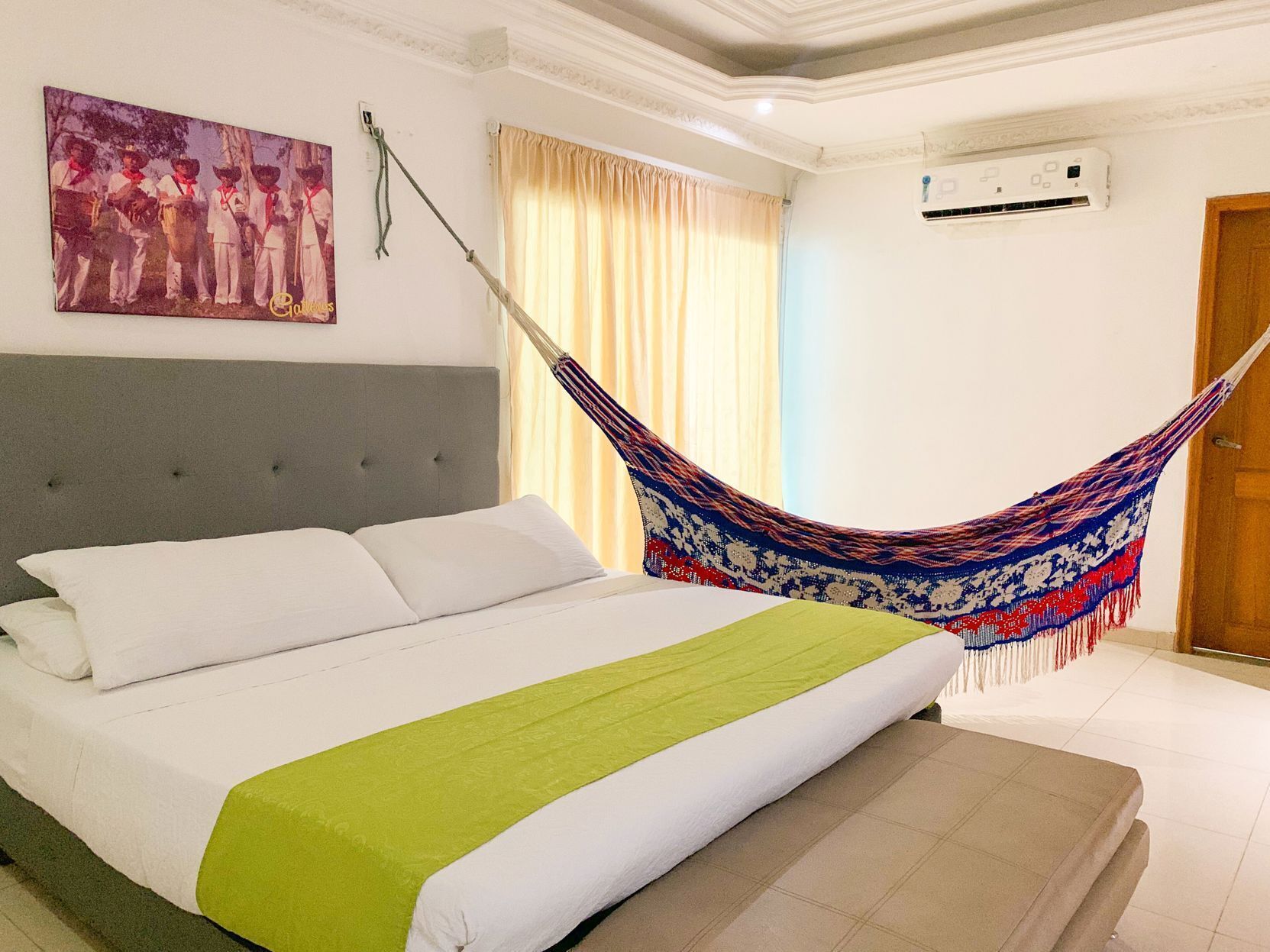 Seprai antialergi, brankas, dan didekorasi berbeda-beda