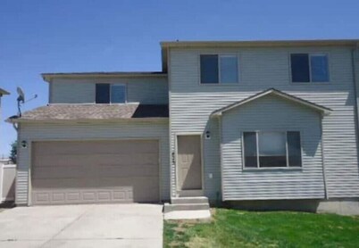 Spacious Townhome w/ Garage