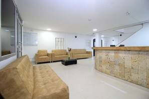 Reception - Hotel Rodadero Inn By GEH Suites (Santa Marta)