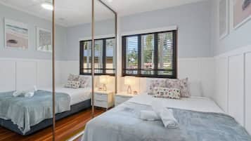 3 sovrum, skrivbord, strykjärn/strykbräda och gratis wi-fi