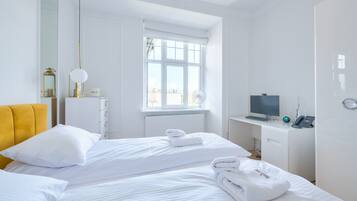 شقة حصرية - ٣ غرف نوم - بحمامين | بديكورات فريدة لكل غرفة وطراز فريد لكل وحدة ومكتب