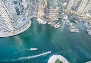 Marina - 3 Bedroom Beautiful Home with Awesome View in Iris Blue Dubai Marina (Dubai)