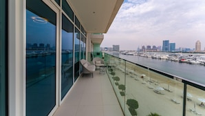 Unclassified image, 3 of 25, button - Deluxe 3BR Apt w Dubai Marina Vws Beach Access (Dubai)