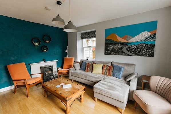 TV, fireplace, books, offices