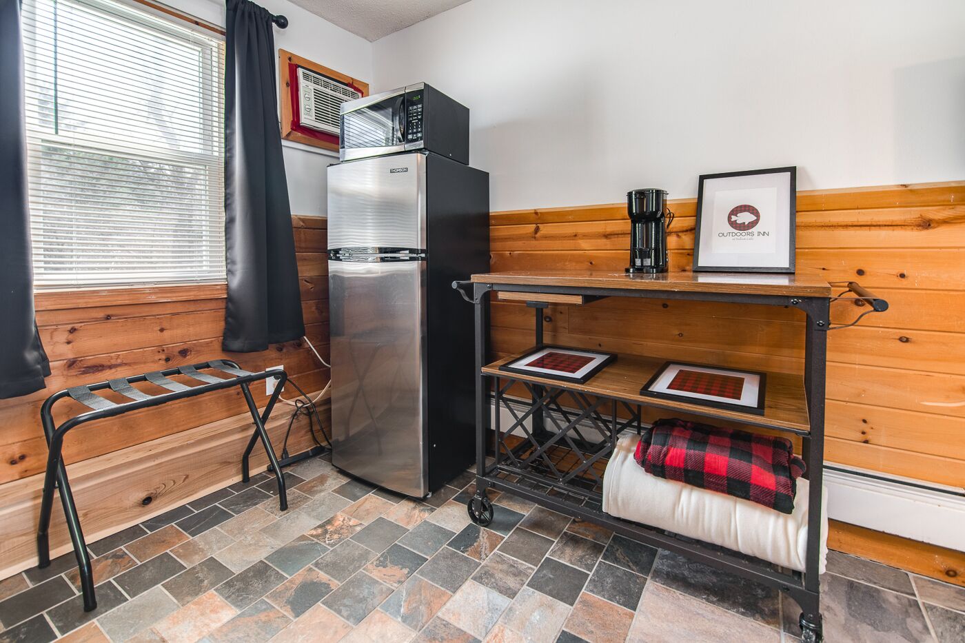 Room 8 Boutique Hotel Balsam Lake, WI