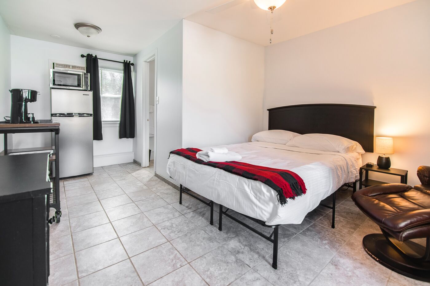 Room 9 Boutique Hotel Balsam Lake, WI