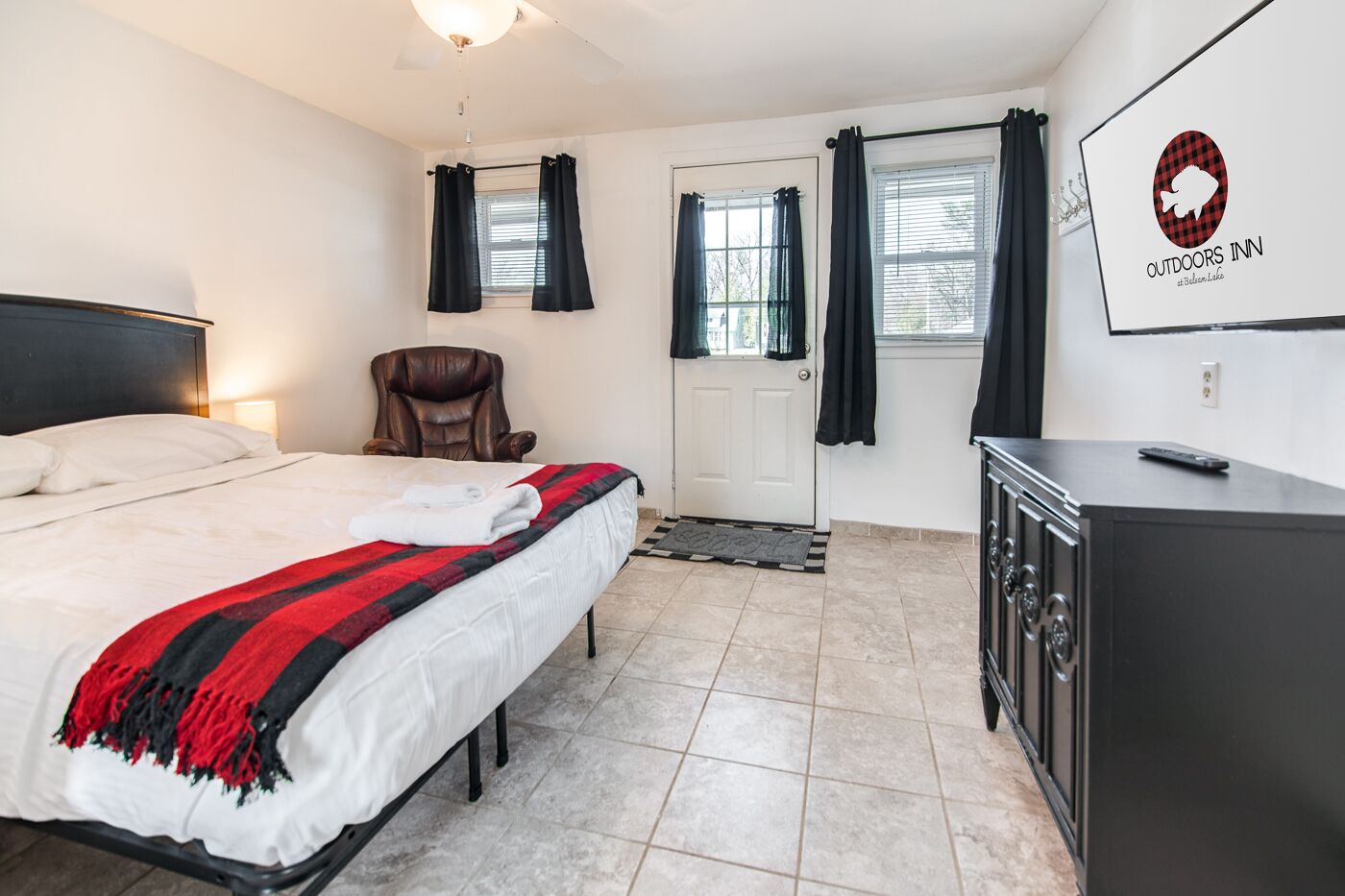 Room 9 Boutique Hotel Balsam Lake, WI