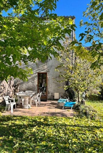 Gite abeille, Maison confortable et tranquille