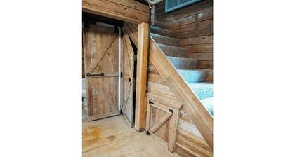 Gorgeous Carriage House!