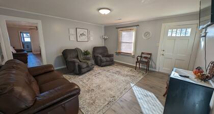 Wilda's Cottage. A cozy 3 bedroom getaway.