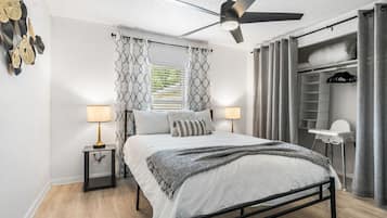 3 bedrooms, desk, iron/ironing board, free WiFi