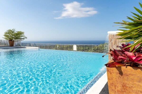 Outdoor pool, an infinity pool