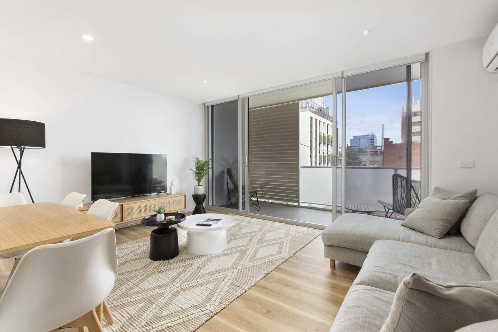 Modern City Escape in Collingwood & Fitzroy: Two Bedrooms & Free WiFi